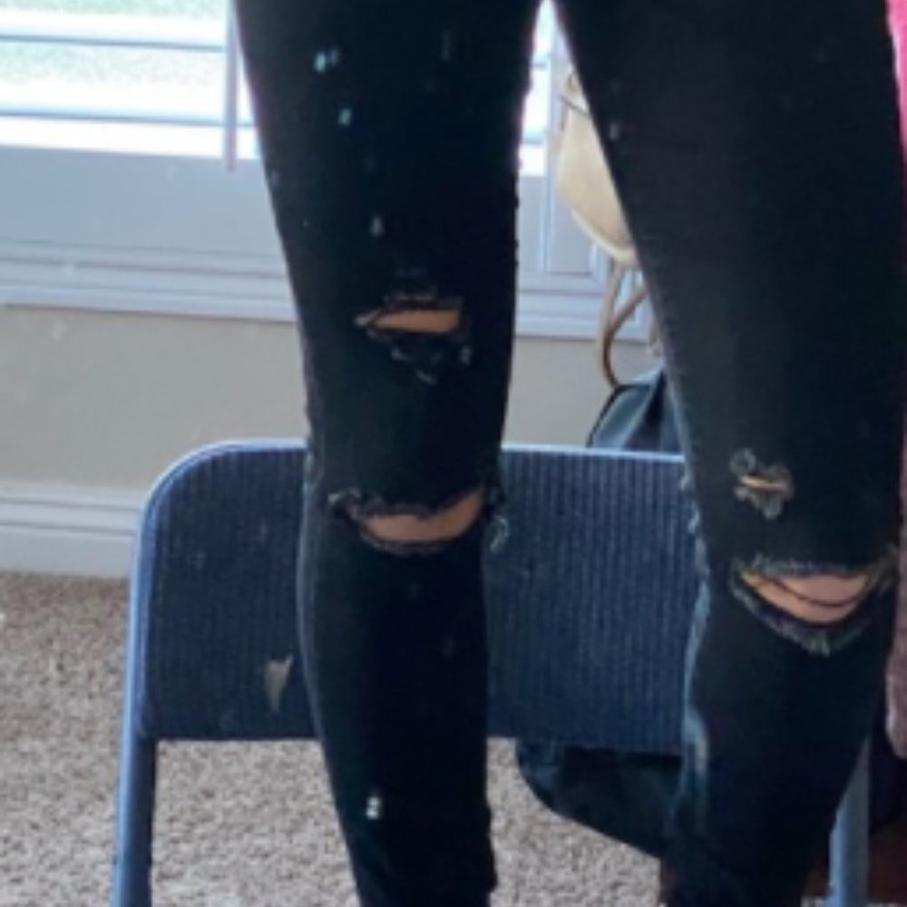 Black high-wasted ripped jeans